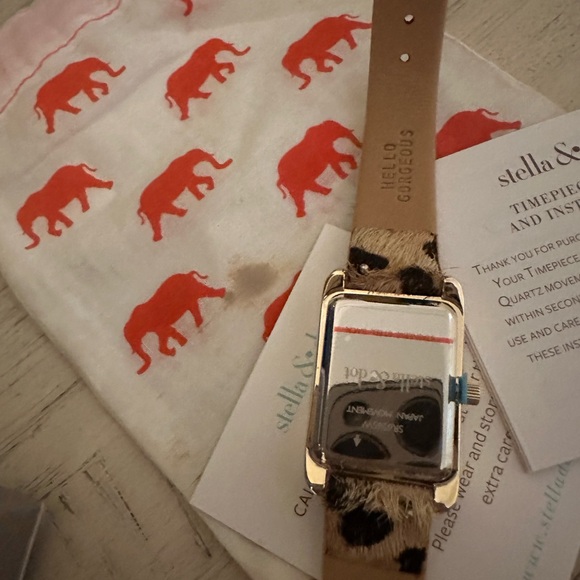 Stella & Dot Pyramid Tank Watch - Exotic Print NWT - Picture 2 of 6